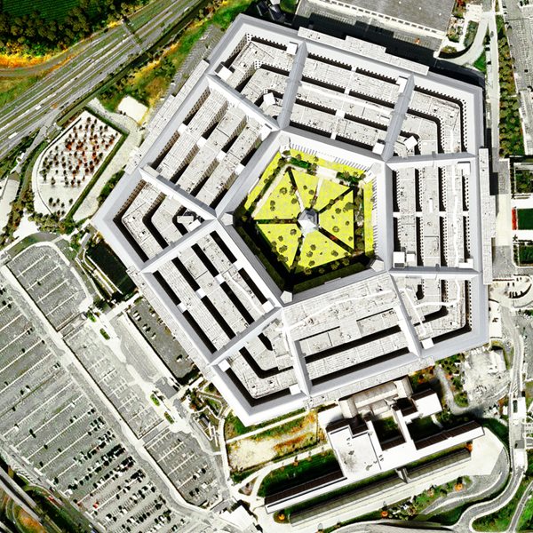 Η αινιγματική εταιρεία που διαχειρίζεται τον κυβερνοχώρο του Πενταγώνου