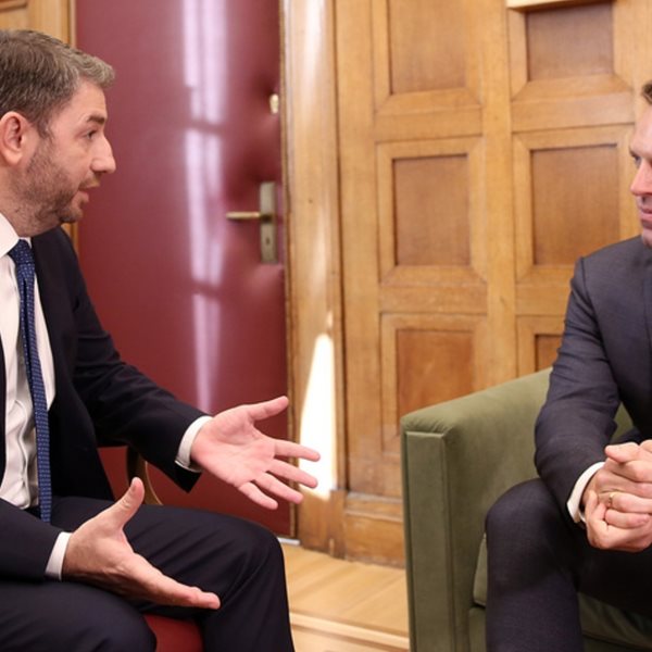 Οι εξελίξεις στον ΣΥΡΙΖΑ έφεραν το ΠΑΣΟΚ στη 2η θέση σε δημοσκόπηση της Opinion Poll