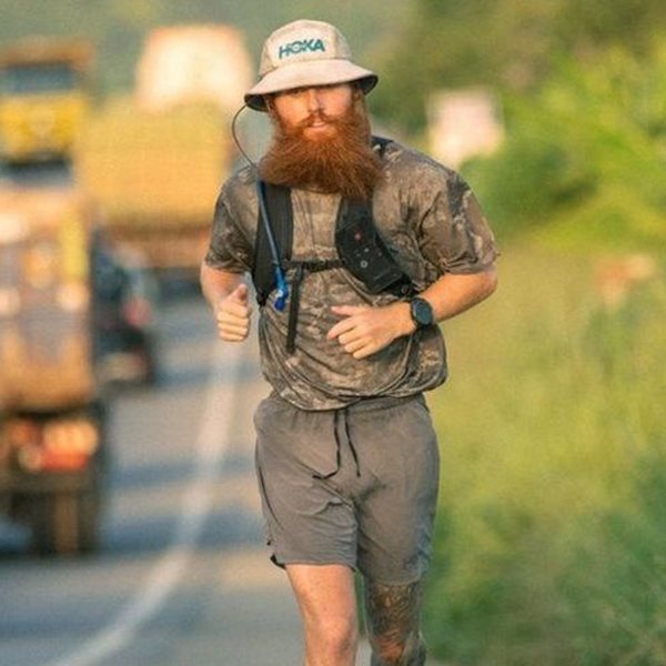 Russel Cook, ο 'θεότρελος' δρομέας που έκανε τον γύρο της Αφρικής