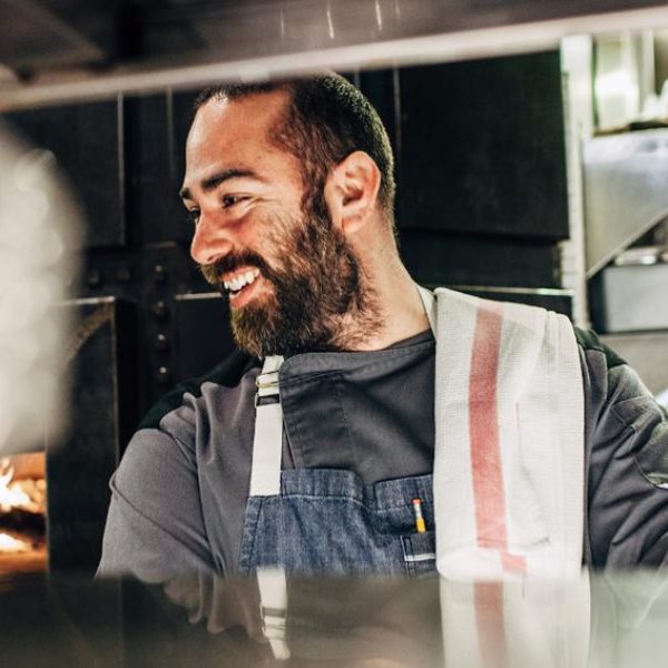 To μήνυμα του Άρη Βεζενέ για τα ελληνικά εστιατόρια