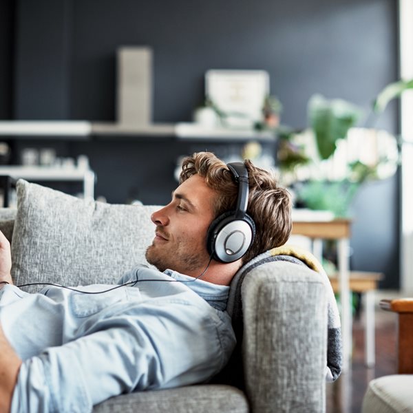 Το e-band.gr είναι το LinkedIn όσων ασχολούνται με τη μουσική