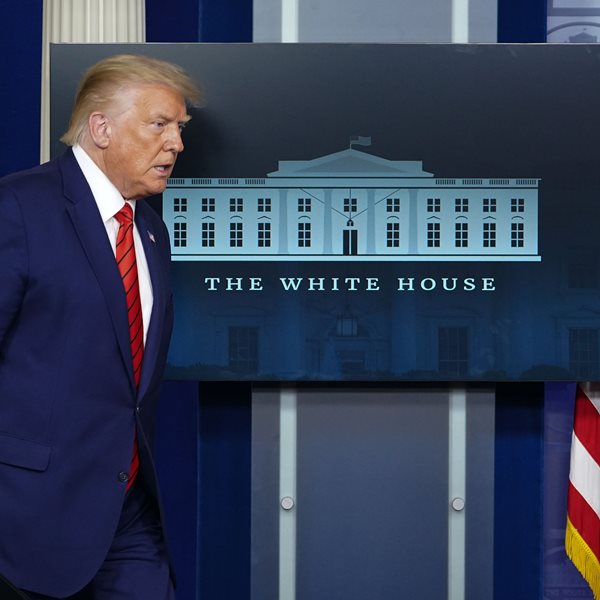 Ο Donald Trump αποκάλεσε "losers" και "κορόιδα" τους αμερικανούς πεσόντες στον Α΄ Παγκόσμιο Πόλεμο