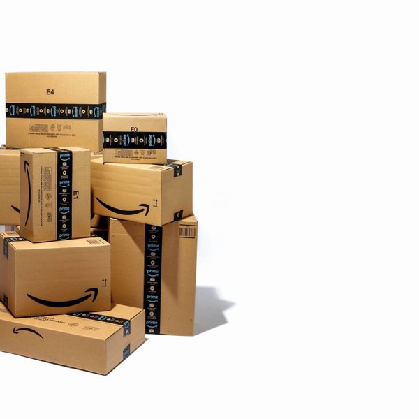 Zara vs Amazon: η fast fashion τιτανομαχία