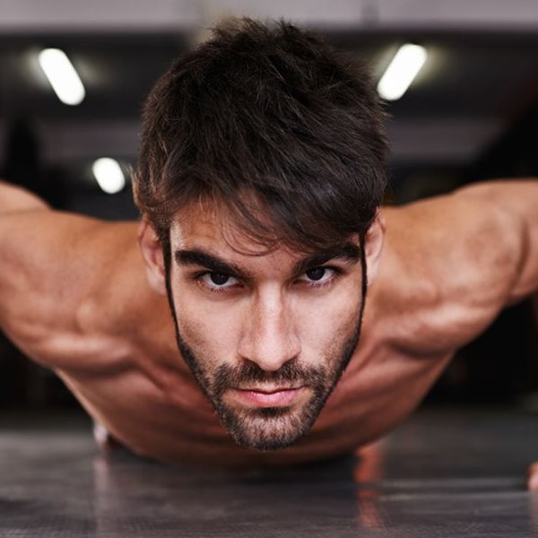 Fitness στο σπίτι: Γραμμωμένοι κοιλιακοί και στέρνο