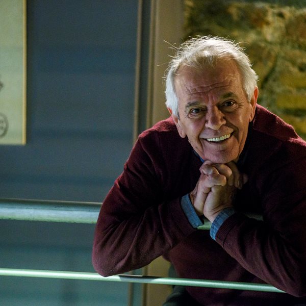 Ο Γιώργος Αρμένης, η Λωξάντρα, η θάλασσα και η δεύτερη ζωή του Μάκη Τσετσένογλου