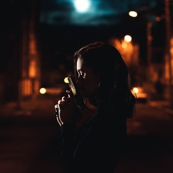 Σε άλλα νέα, μία φαν ιστοριών για εγκλήματα σκότωσε άγνωστη 'από περιέργεια'