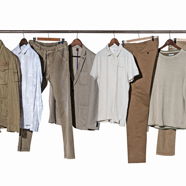 Τα γήινα και ουδέτερα χρώματα είναι η επιτομή του καλοκαιριού