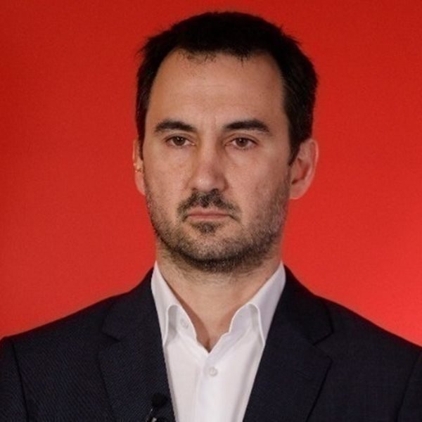 Ο Αλέξης Χαρίτσης, πρόεδρος της ΚΟ των 11 που αποχώρησαν από τον ΣΥΡΙΖΑ