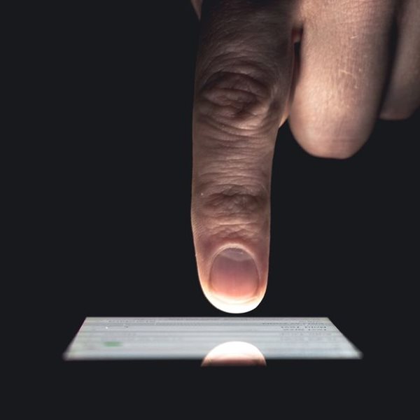 Μήπως σε έχουν μπλοκάρει στο WhatsApp;