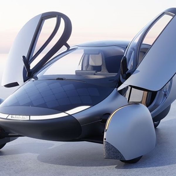 Παρουσιάστηκε το τρίτροχο ηλιακό Aptera Launch Edition