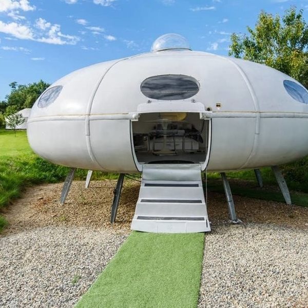Θα έμενες ποτέ σε σπίτι με σχήμα UFO;