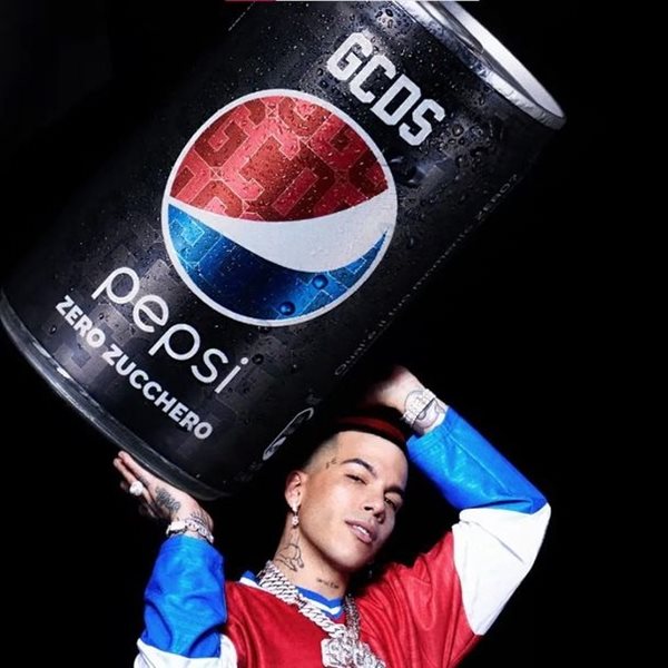 Όταν το junk food συνάντησε τη μόδα