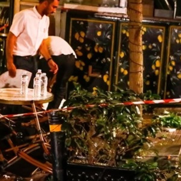 Κολωνάκι: Πώς έγινε το ατύχημα με το τζιπ σε εστιατόριο-Τα απανωτά λάθη που οδήγησαν στο περιστατικό (βίντεο)