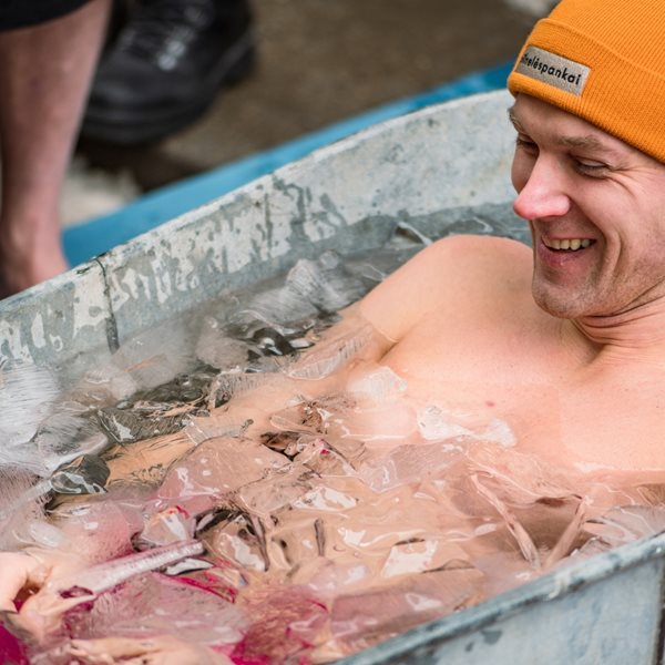 Μήπως το κρύο μπάνιο είναι τελικά μάπα; Τα νέα στοιχεία