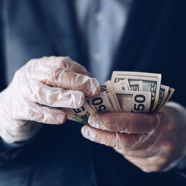 Τι δείχνει έρευνα για την ανθεκτικότητα του κορονοϊού στα χρήματα