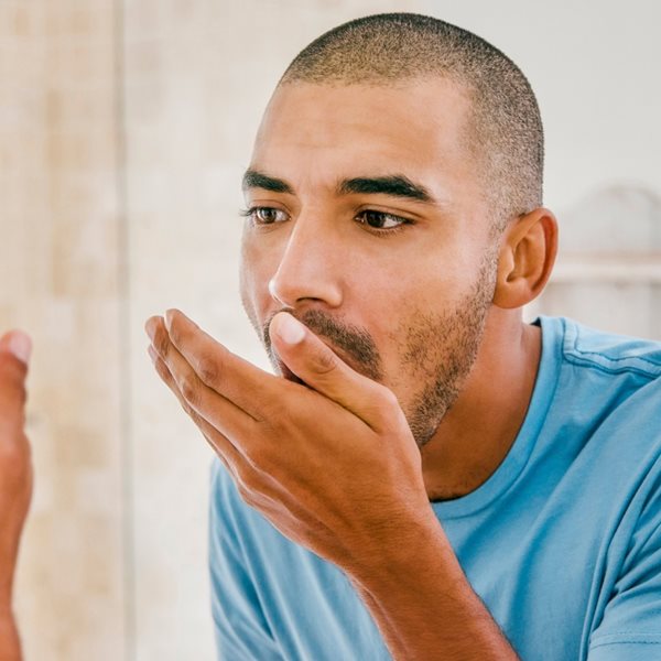 Βρήκαμε τρόπο για να γλιτώσεις από την κακοσμία στόματος