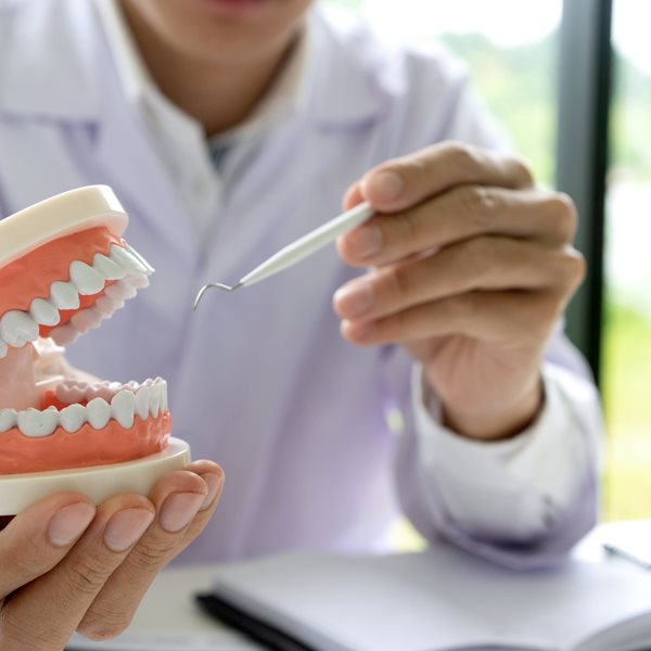 Κορονοϊός: Πώς επηρεάζει τη στοματική υγεία