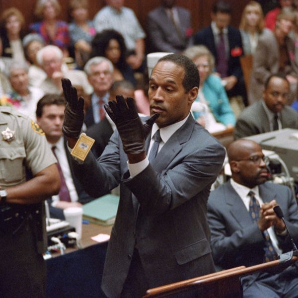 Πέθανε ο O. J. Simpson, ο αθλητής που έμεινε στην ιστορία για τη 'δίκη του αιώνα'