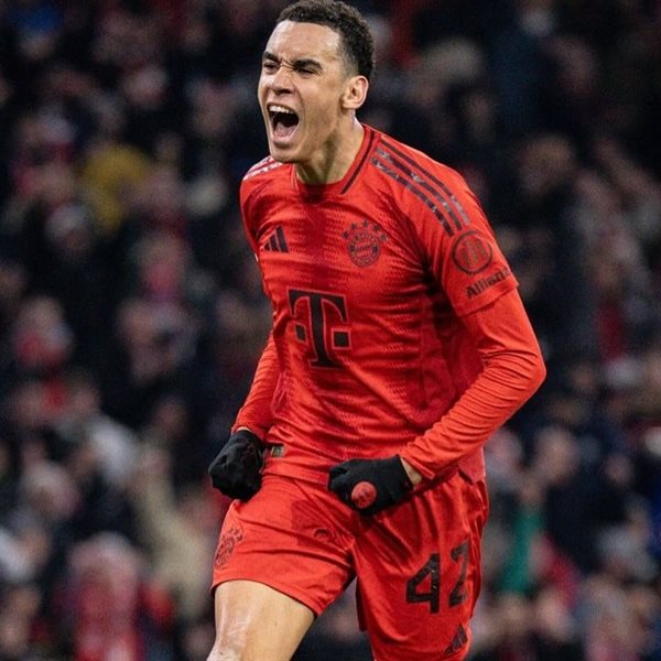 Ξανά τραυματίας ο Jamal Musiala της Μπάγιερν Μονάχου- Τι συνέβη στο αγώνα με την Παρί Σεν Ζερμέν