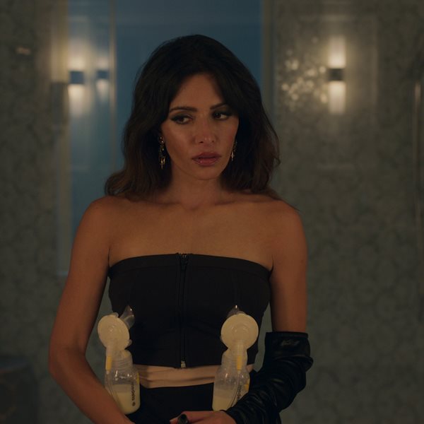 Sarah Shahi, η cheerleader της καρδιάς μας