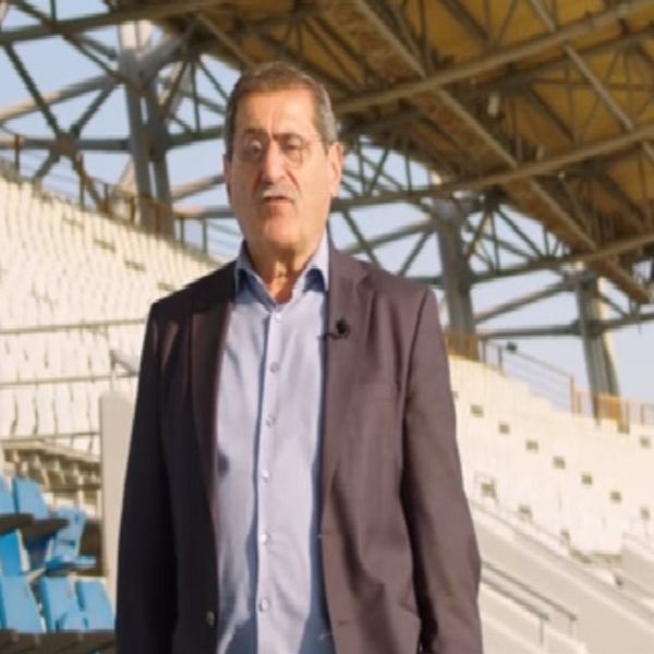 Όλοι μιλούν για τον Κώστα Πελετίδη που έκανε καινούργιο το Παμπελοποννησιακό Στάδιο
