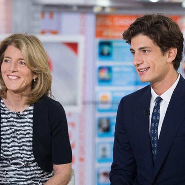 Jack Schlossberg, όπως John F. Kennedy Jr.