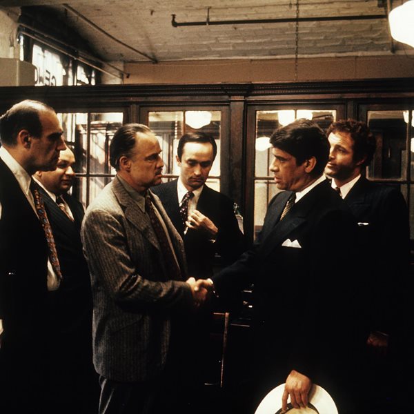 Οι ταινίες που βασίζονται σε βιβλία βγάζουν υπερβολικά περισσότερα χρήματα