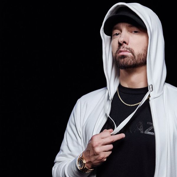 Ο Eminem μόλις λάνσαρε τη δική του συλλογή με ρούχα