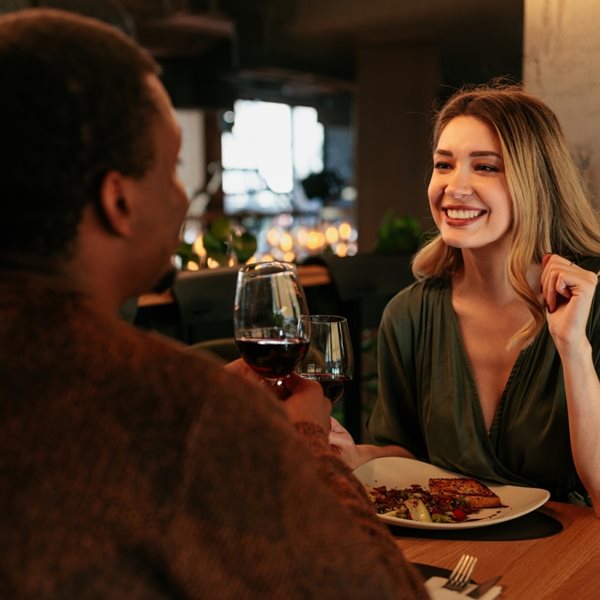 5+1 λόγοι που οι γυναίκες έχουν υψηλά στάνταρ όταν βγαίνουν ραντεβού