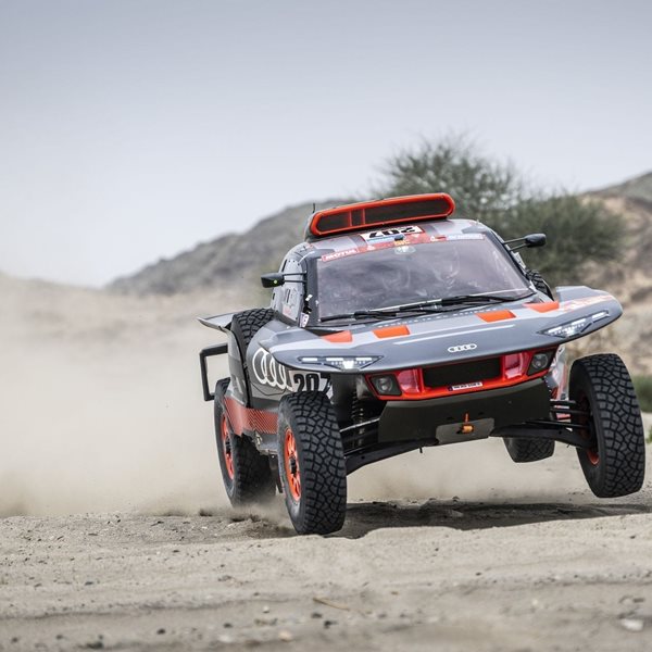 Η ευχάριστη έκπληξη του Carlos Sainz Sr. στο Ράλλυ Ντακάρ