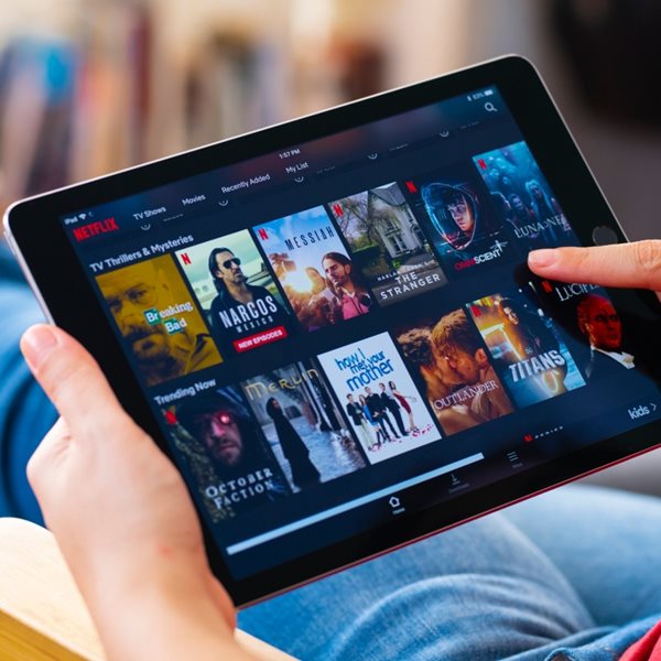 Η σειρά που 'ανέστησε' το Netflix τους τελευταίους μήνες είναι η αγαπημένη μας