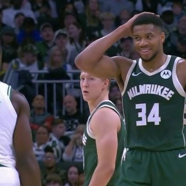 Ο Γιάννης Αντετοκούνμπο τρόλαρε τον Jaylen Brown και αυτός στράβωσε (video)