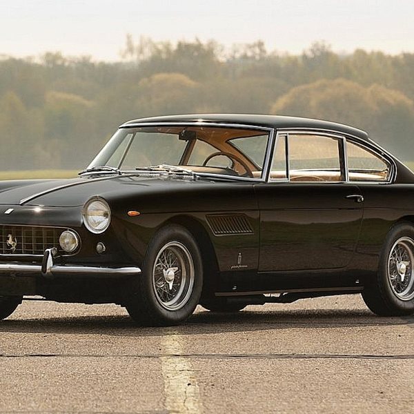Η Ferrari 250 GTE 2+2 του 1962 είναι και πάλι εδώ, ομορφότερη από ποτέ