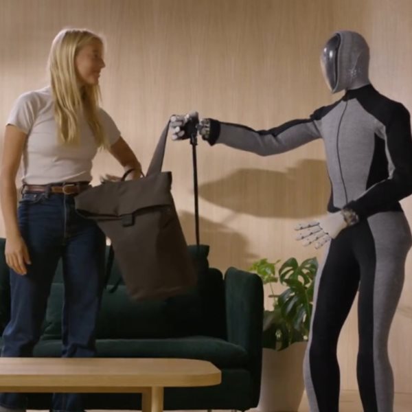 Μεγιστάνας της τεχνολογίας πιστεύει ότι πρέπει να φορολογηθούν τα ρομπότ