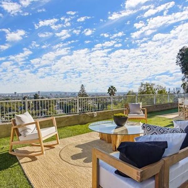 Μια ματιά στο minimal εργένικο σπίτι του Kanye West