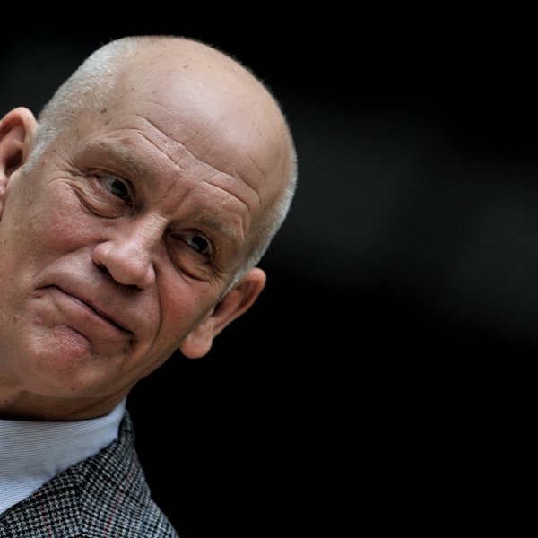 John Malkovich και Jonathan Rhys Meyers παλεύουν να σωθούν από μία πανδημία