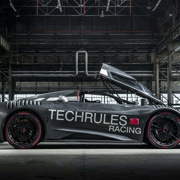 Techrules Ren RS: Το ηλεκτρικό supercar με τον αεροδυναμικό σχεδιασμό αεροσκάφους