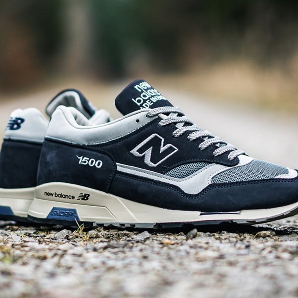 Αυτό το ζευγάρι New Balance έγινε 30 και επανακυκλοφορεί