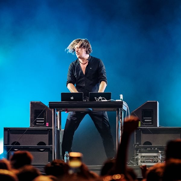 Ένα διήμερο πάρτι με τον Parov Stelar στο Floyd Live Venue