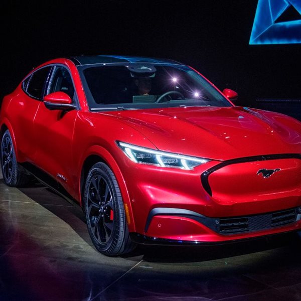 Η Mustang Mach-E GT πιάνει τα 100 χλμ/ώρα σε 3,7''