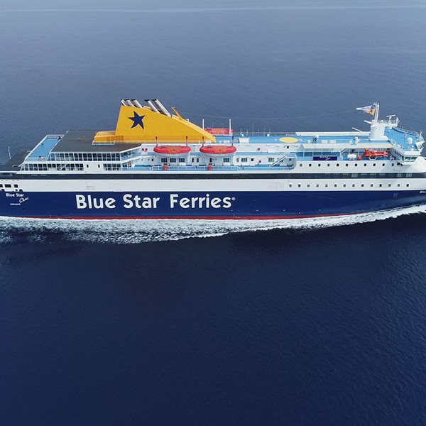 1.000 πρόσφυγες της Μόριας θα φιλοξενήσει το Blue Star Chios