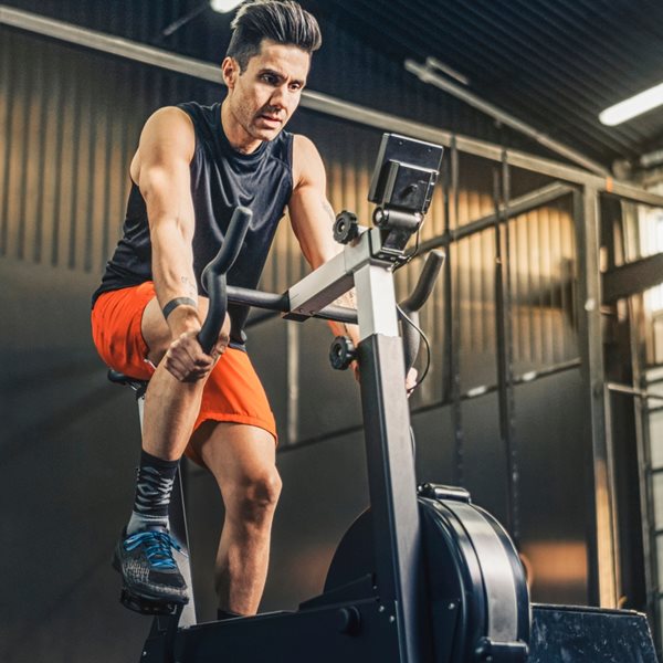 Αεροβική ή βάρη: Πώς να ξεκινήσεις την προπόνησή σου