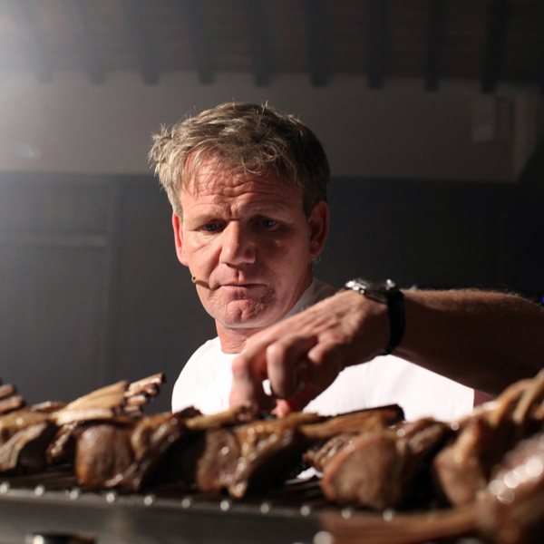 O Gordon Ramsay ξέρει καλά πώς ψήνεται τέλεια κάθε κρέας