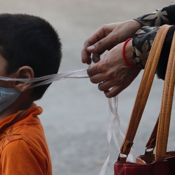 Η Ινδία είναι επίσημα η δεύτερη πιο πληγείσα χώρα από την πανδημία