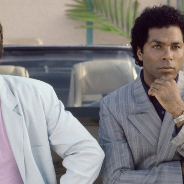 10 κομμάτια για 80s στυλ στη ντουλάπα σου