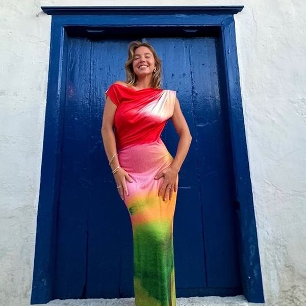 Η Sydney Sweeney δεν αντιστέκεται στο ελληνικό καλοκαίρι