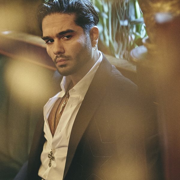 Ο Χρήστος Μάστορας ζει στον κόσμο του