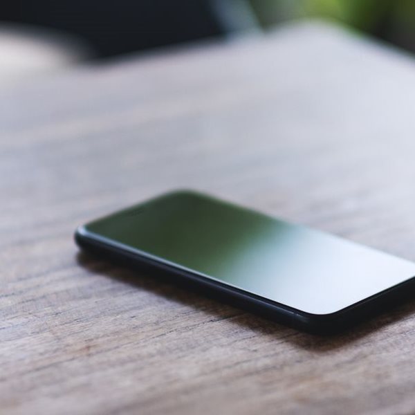 Πώς να στείλεις μήνυμα στο WhatsApp χωρίς τηλέφωνo