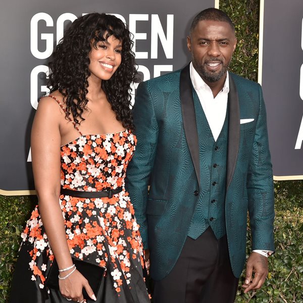 Ένα χειροκρότημα για το χρωματιστό black tie look του Idris Elba