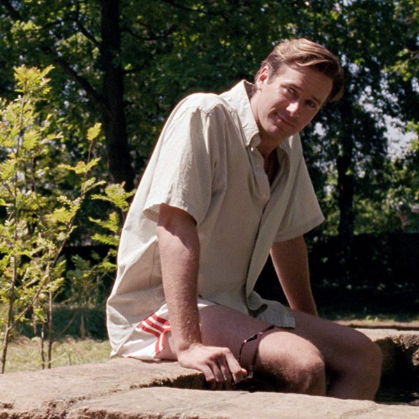 7 tips για να φορέσεις κομψά τη βερμούδα